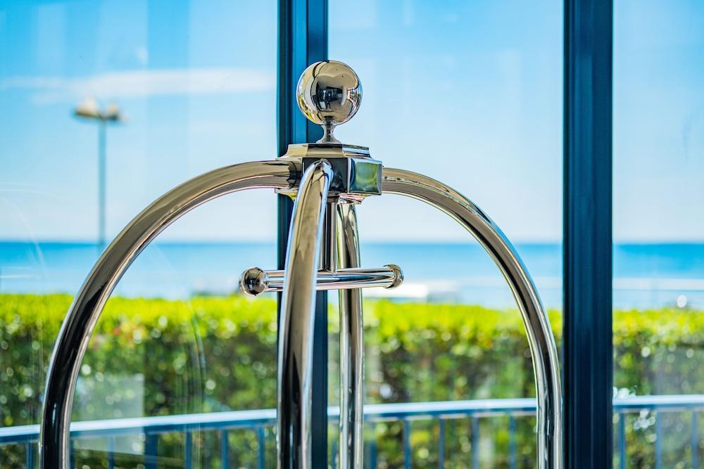 Ticho'S Greenblu Hotel Кастеланета Марина Екстериор снимка