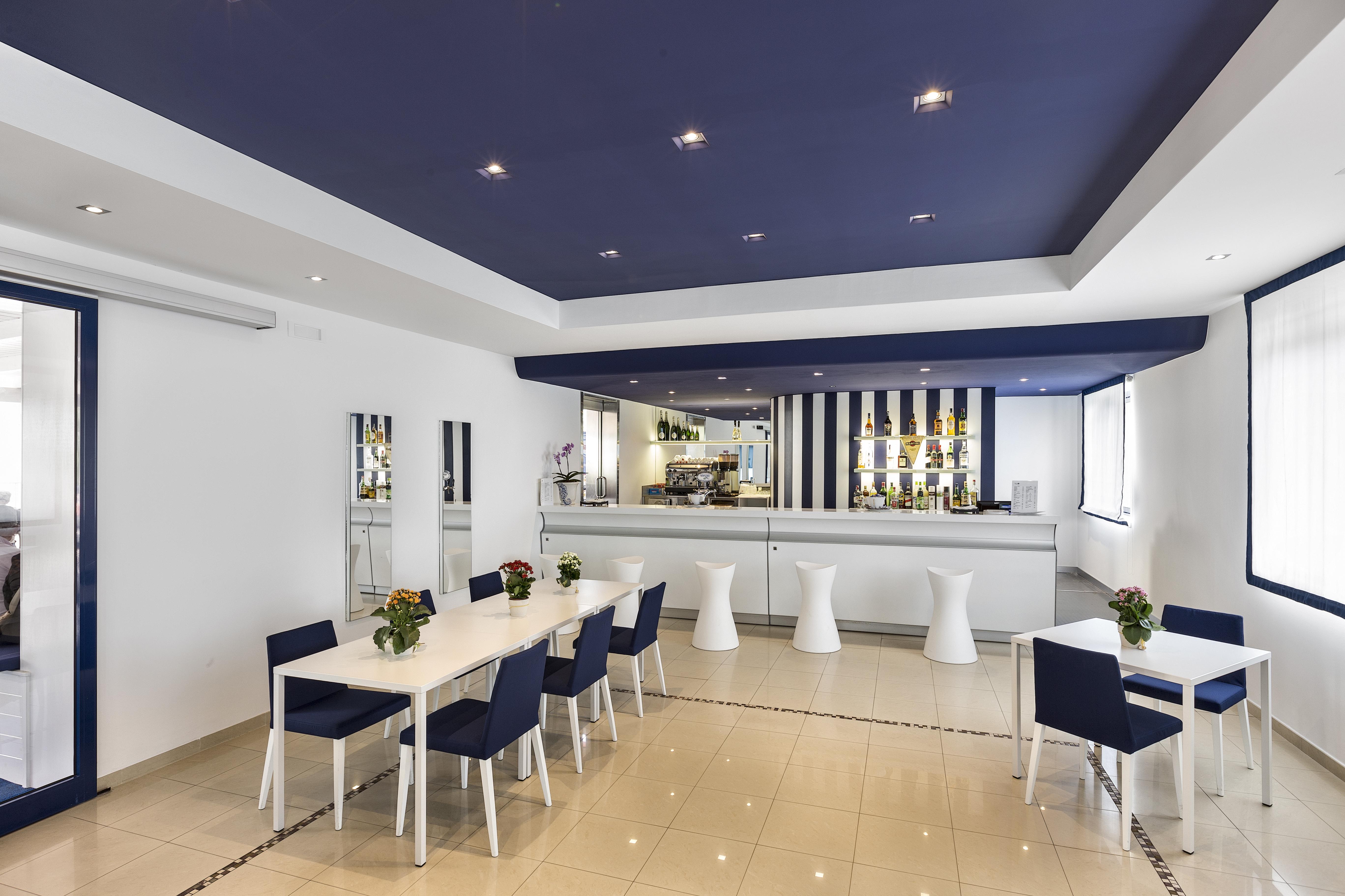 Ticho'S Greenblu Hotel Кастеланета Марина Екстериор снимка