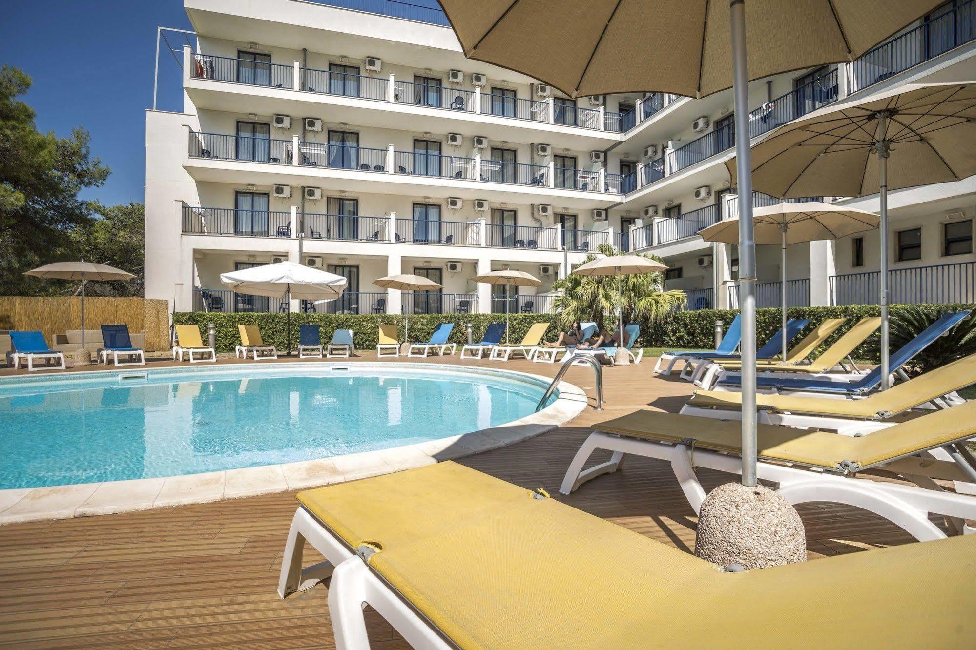 Ticho'S Greenblu Hotel Кастеланета Марина Екстериор снимка
